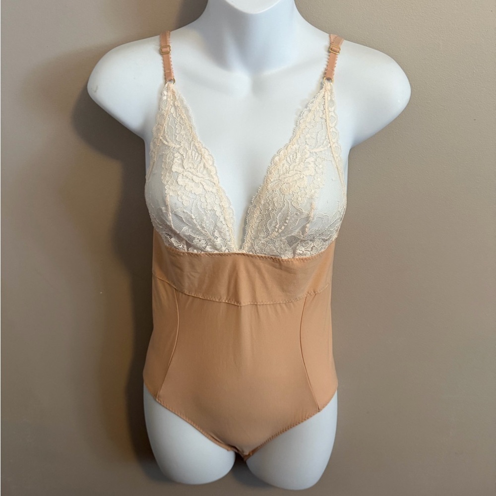 Stella McCartney Ophelia Whistling Lace Bodysuit - Nude Medium bridal luxury